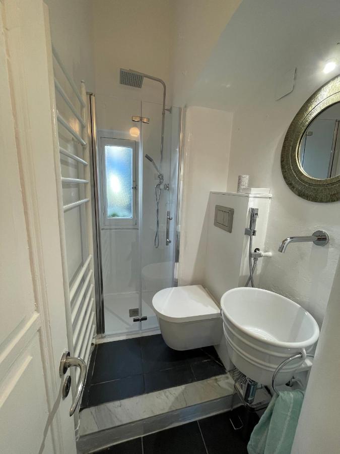 La Mansarda Dei Poeti La Spezia Cinque Terre Apartment Luaran gambar